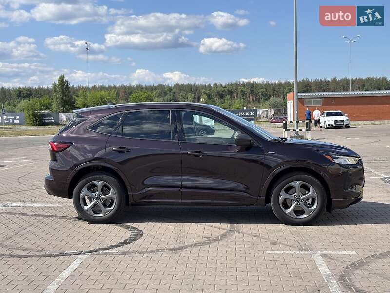 Внедорожник / Кроссовер Ford Escape 2023 в Киеве