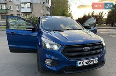 Внедорожник / Кроссовер Ford Escape 2017 в Днепре