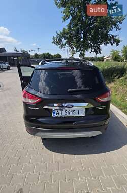 Внедорожник / Кроссовер Ford Escape 2015 в 
