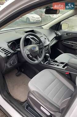 Внедорожник / Кроссовер Ford Escape 2016 в 