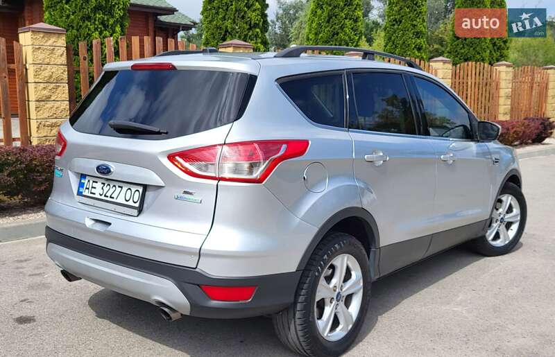 Внедорожник / Кроссовер Ford Escape 2015 в Днепре