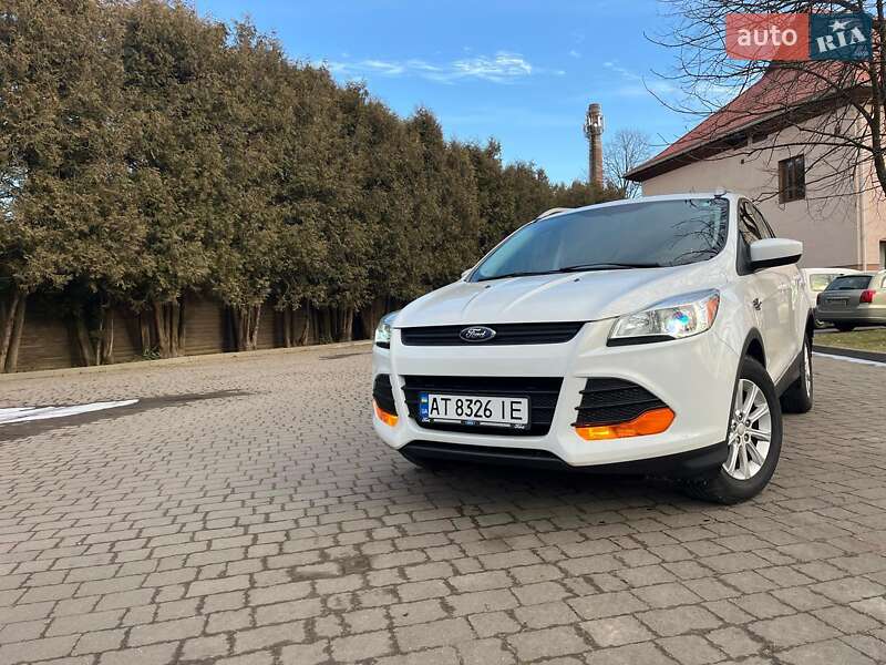 Внедорожник / Кроссовер Ford Escape 2014 в Брошневе-Осаде