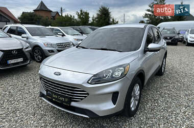 Внедорожник / Кроссовер Ford Escape 2020 в 