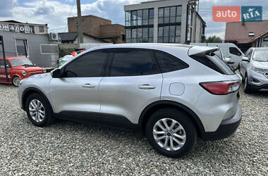 Внедорожник / Кроссовер Ford Escape 2020 в 