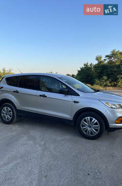 Внедорожник / Кроссовер Ford Escape 2017 в 