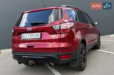 Внедорожник / Кроссовер Ford Escape 2017 в 