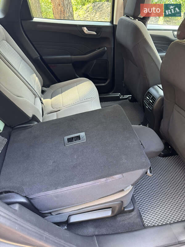 Внедорожник / Кроссовер Ford Escape 2021 в Киеве