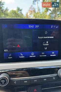 Внедорожник / Кроссовер Ford Escape 2021 в 
