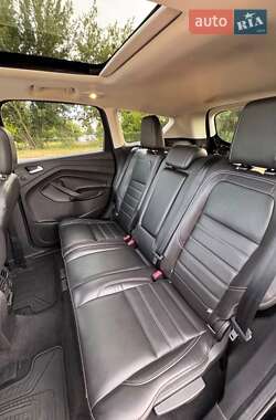 Внедорожник / Кроссовер Ford Escape 2019 в 