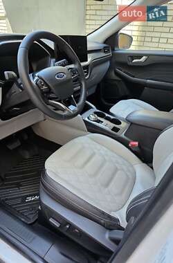 Внедорожник / Кроссовер Ford Escape 2023 в 