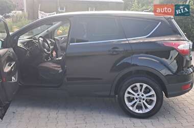 Внедорожник / Кроссовер Ford Escape 2016 в 