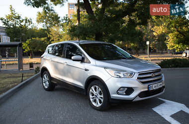 Внедорожник / Кроссовер Ford Escape 2017 в Николаеве