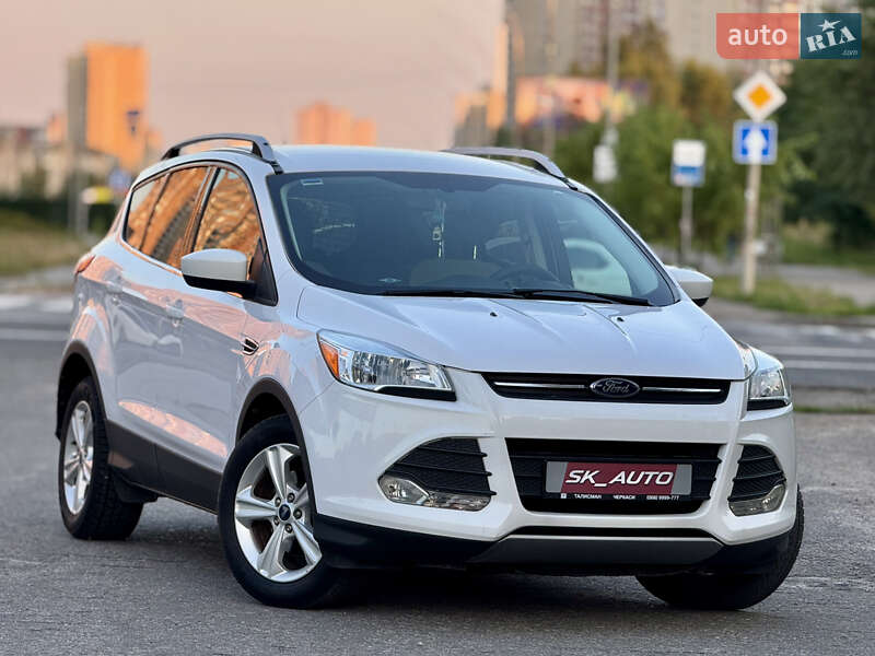 Внедорожник / Кроссовер Ford Escape 2014 в Киеве