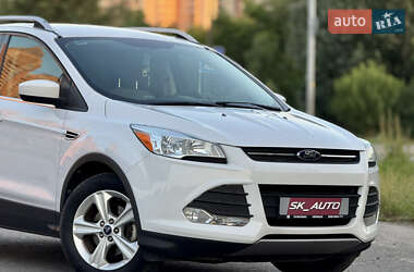 Внедорожник / Кроссовер Ford Escape 2014 в 