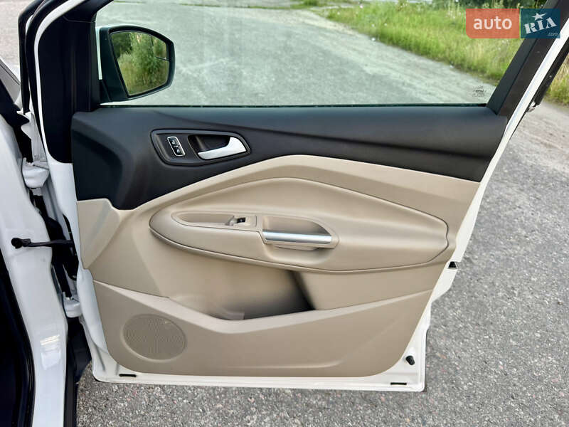 Внедорожник / Кроссовер Ford Escape 2014 в Киеве
