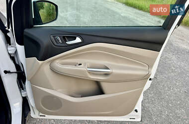 Внедорожник / Кроссовер Ford Escape 2014 в 