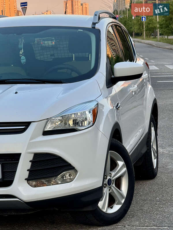 Внедорожник / Кроссовер Ford Escape 2014 в Киеве