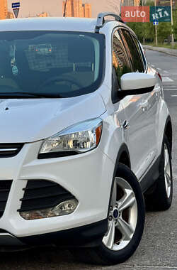 Внедорожник / Кроссовер Ford Escape 2014 в 