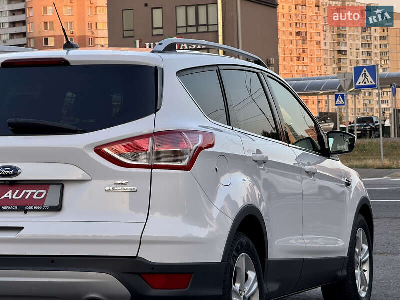 Внедорожник / Кроссовер Ford Escape 2014 в Киеве
