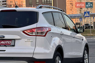 Внедорожник / Кроссовер Ford Escape 2014 в 