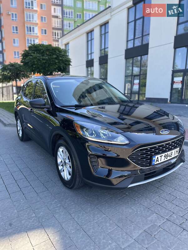 Внедорожник / Кроссовер Ford Escape 2022 в Ивано-Франковске