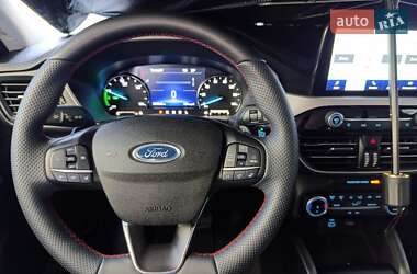 Внедорожник / Кроссовер Ford Escape 2022 в 