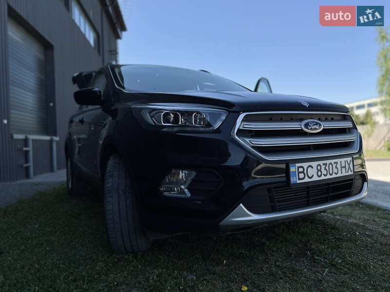 Внедорожник / Кроссовер Ford Escape 2017 в Львове