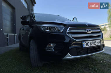 Внедорожник / Кроссовер Ford Escape 2017 в 