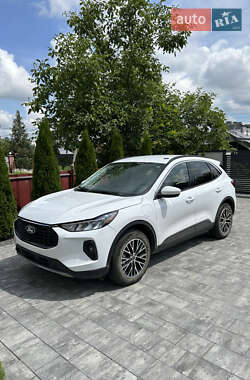 Внедорожник / Кроссовер Ford Escape 2023 в 