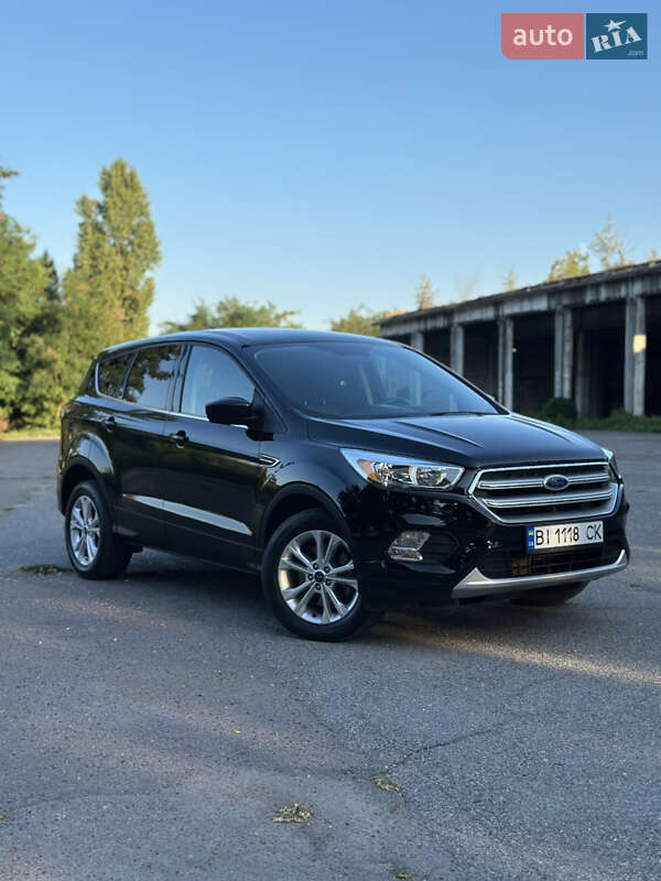 Внедорожник / Кроссовер Ford Escape 2017 в Лубнах