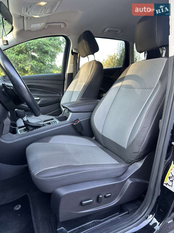 Внедорожник / Кроссовер Ford Escape 2017 в Лубнах