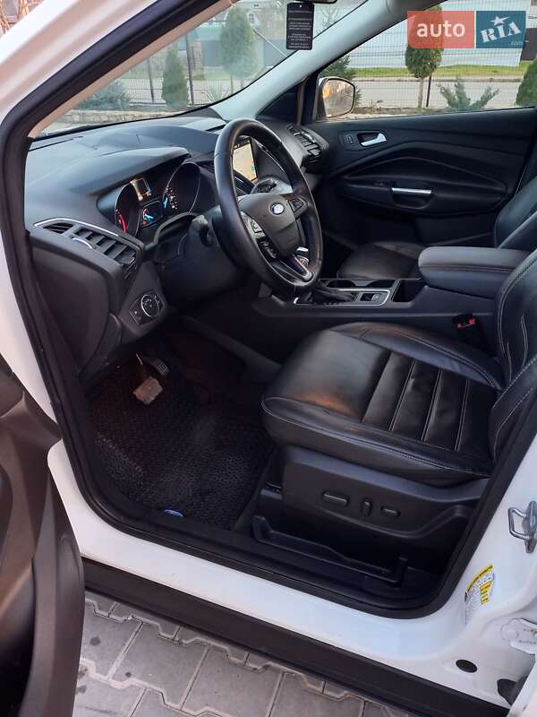 Внедорожник / Кроссовер Ford Escape 2018 в Могилев-Подольске фото 17 Внедорожник / Кроссовер Ford Escape 2018 в Могилев-Подольске