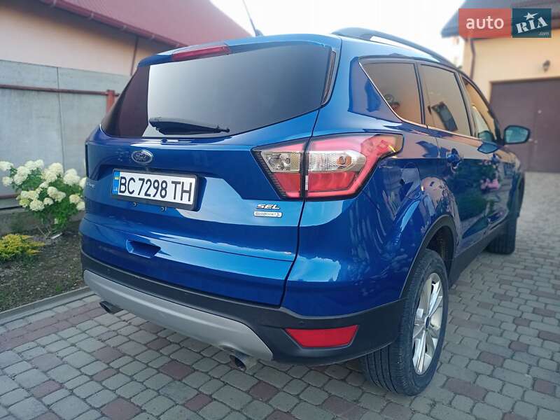 Внедорожник / Кроссовер Ford Escape 2018 в Львове