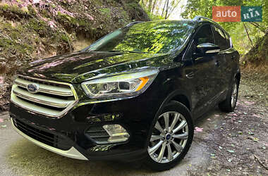 Позашляховик / Кросовер Ford Escape 2018 в Львові