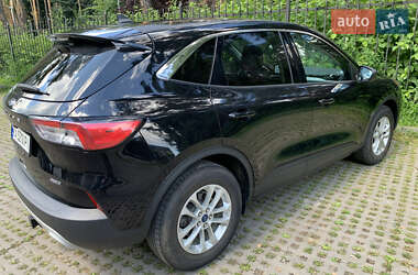 Внедорожник / Кроссовер Ford Escape 2022 в 