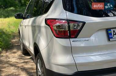 Позашляховик / Кросовер Ford Escape 2016 в Києві