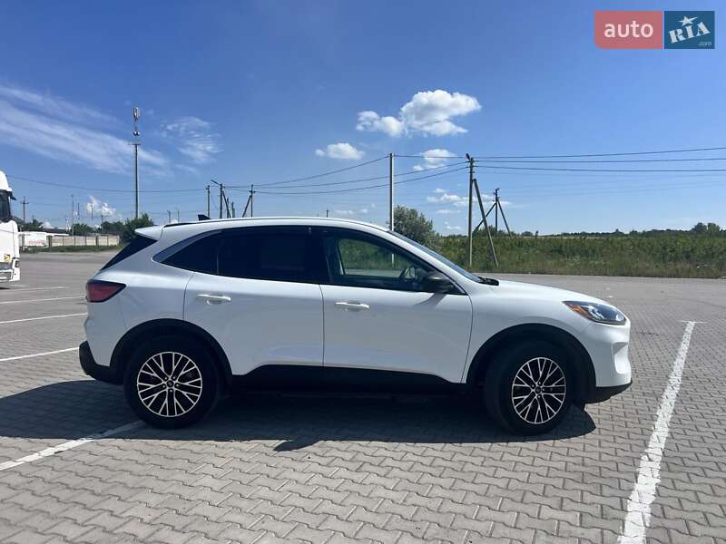 Внедорожник / Кроссовер Ford Escape 2022 в Ровно