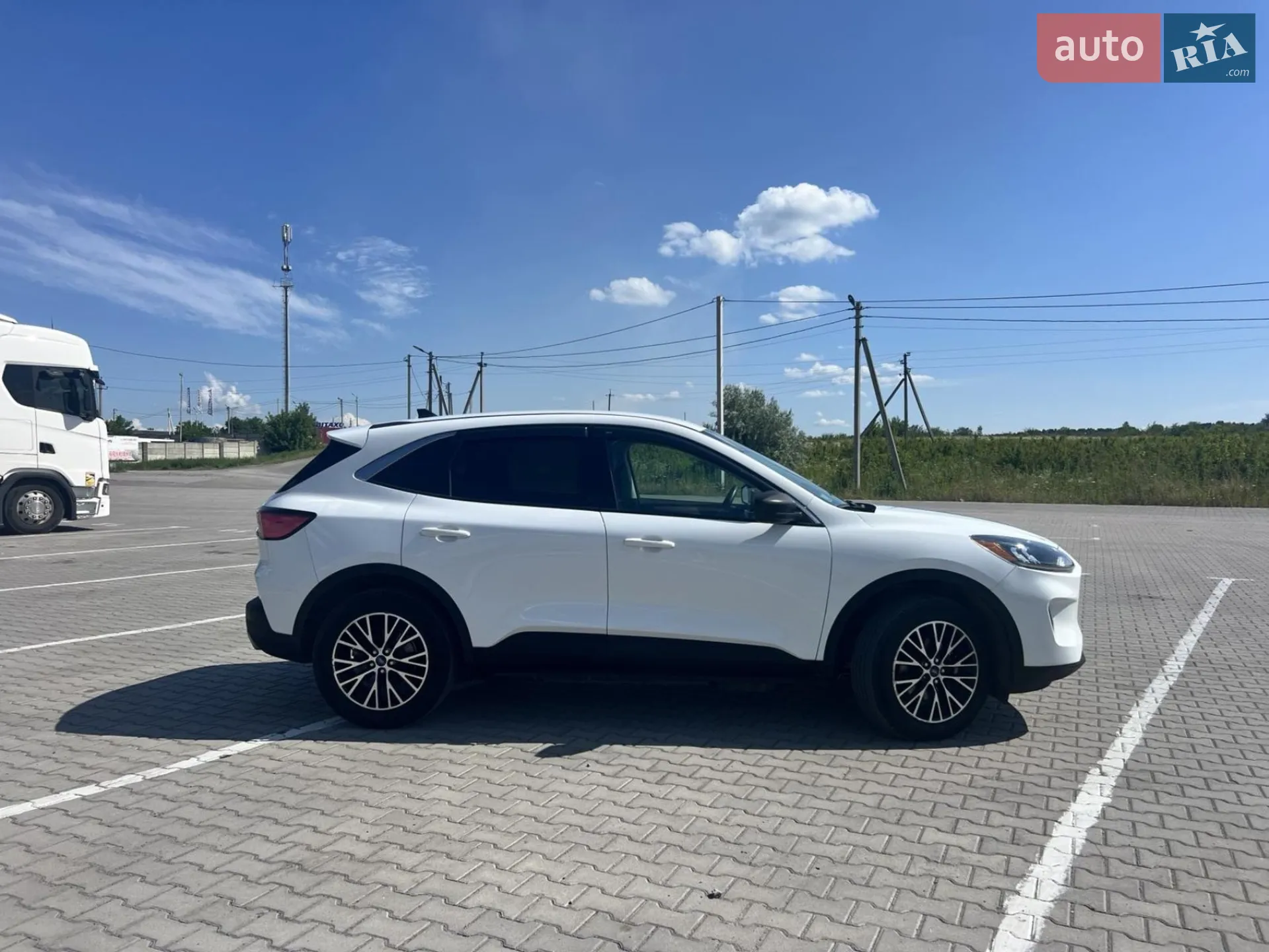 Ford Escape 2022 VIN 1FMCU0EZ0NUB90323 фото оголошення 9 з 31