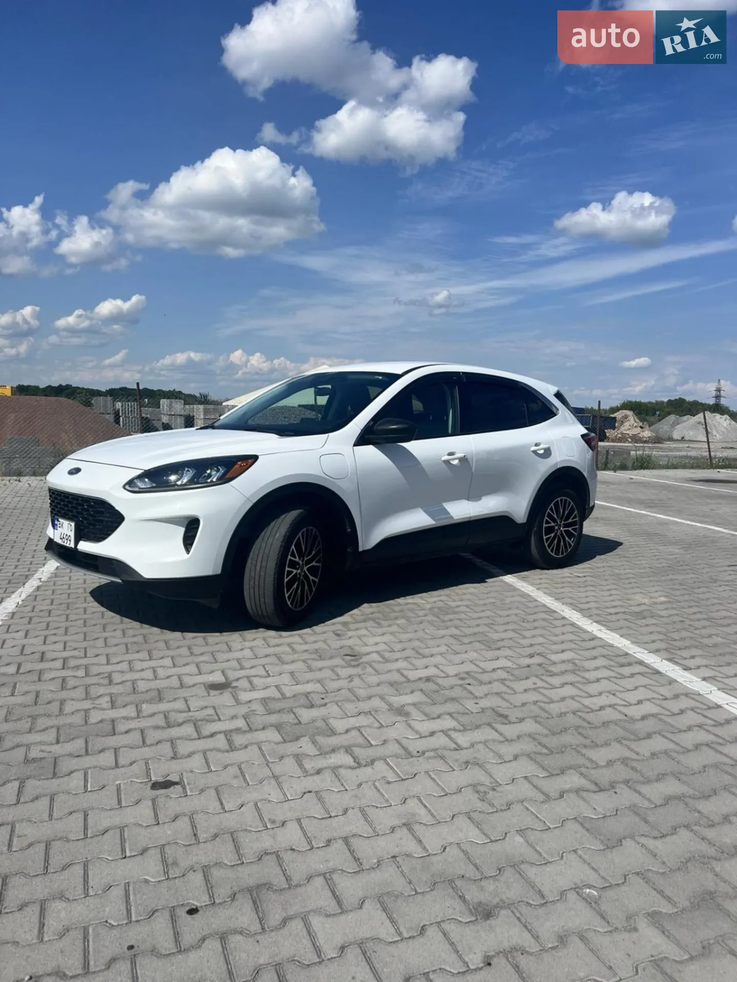 Ford Escape 2022 VIN 1FMCU0EZ0NUB90323 фото оголошення 10 з 31