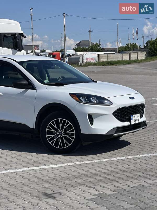 Внедорожник / Кроссовер Ford Escape 2022 в Ровно