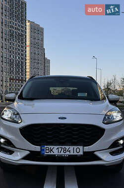 Внедорожник / Кроссовер Ford Escape 2021 в 