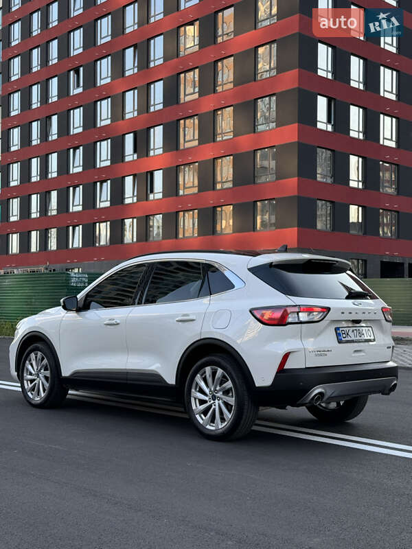 Внедорожник / Кроссовер Ford Escape 2021 в Киеве