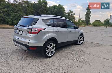 Внедорожник / Кроссовер Ford Escape 2018 в 