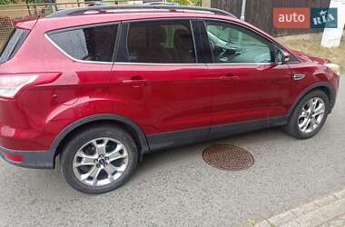 Внедорожник / Кроссовер Ford Escape 2013 в 