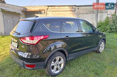 Внедорожник / Кроссовер Ford Escape 2015 в 
