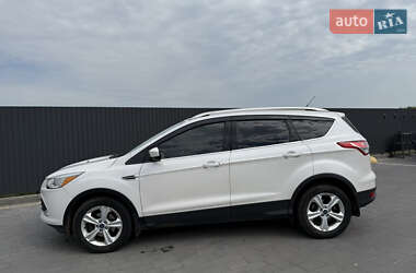 Внедорожник / Кроссовер Ford Escape 2015 в 