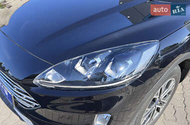 Внедорожник / Кроссовер Ford Escape 2020 в 
