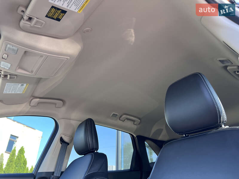 Внедорожник / Кроссовер Ford Escape 2020 в Нововолынске