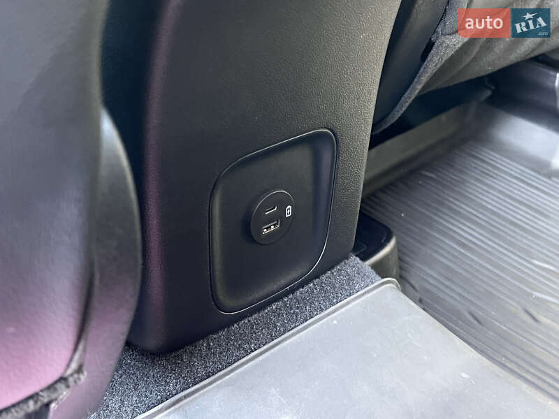 Внедорожник / Кроссовер Ford Escape 2020 в Нововолынске