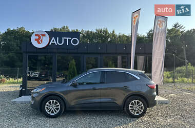 Внедорожник / Кроссовер Ford Escape 2020 в 